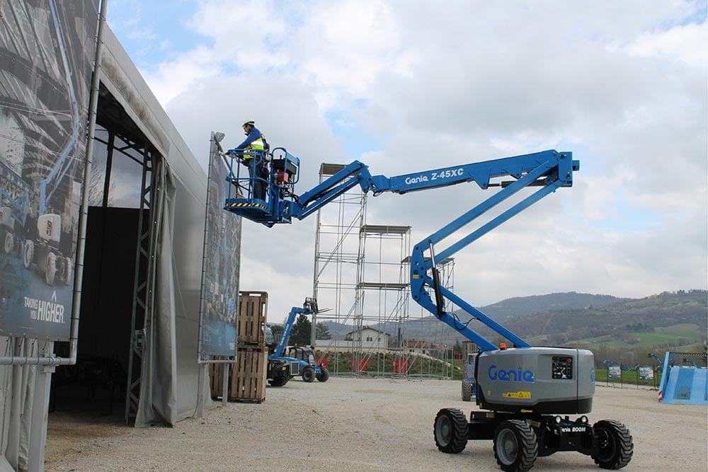 Scissor Lifts Hire & Rental in Leicester, Northampton, Derby, Warwick, East Midlands, West Midlands, Birmingham and Nottingham