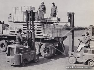 Savaş sırasında forkliftler