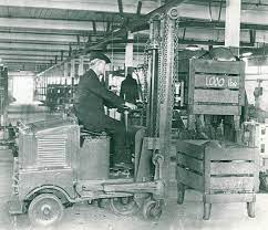 1920'lerin tarihinde forkliftler