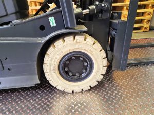 refurbished and used forklift